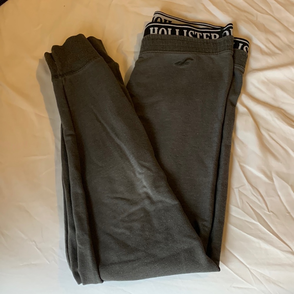 gray hollister joggers
